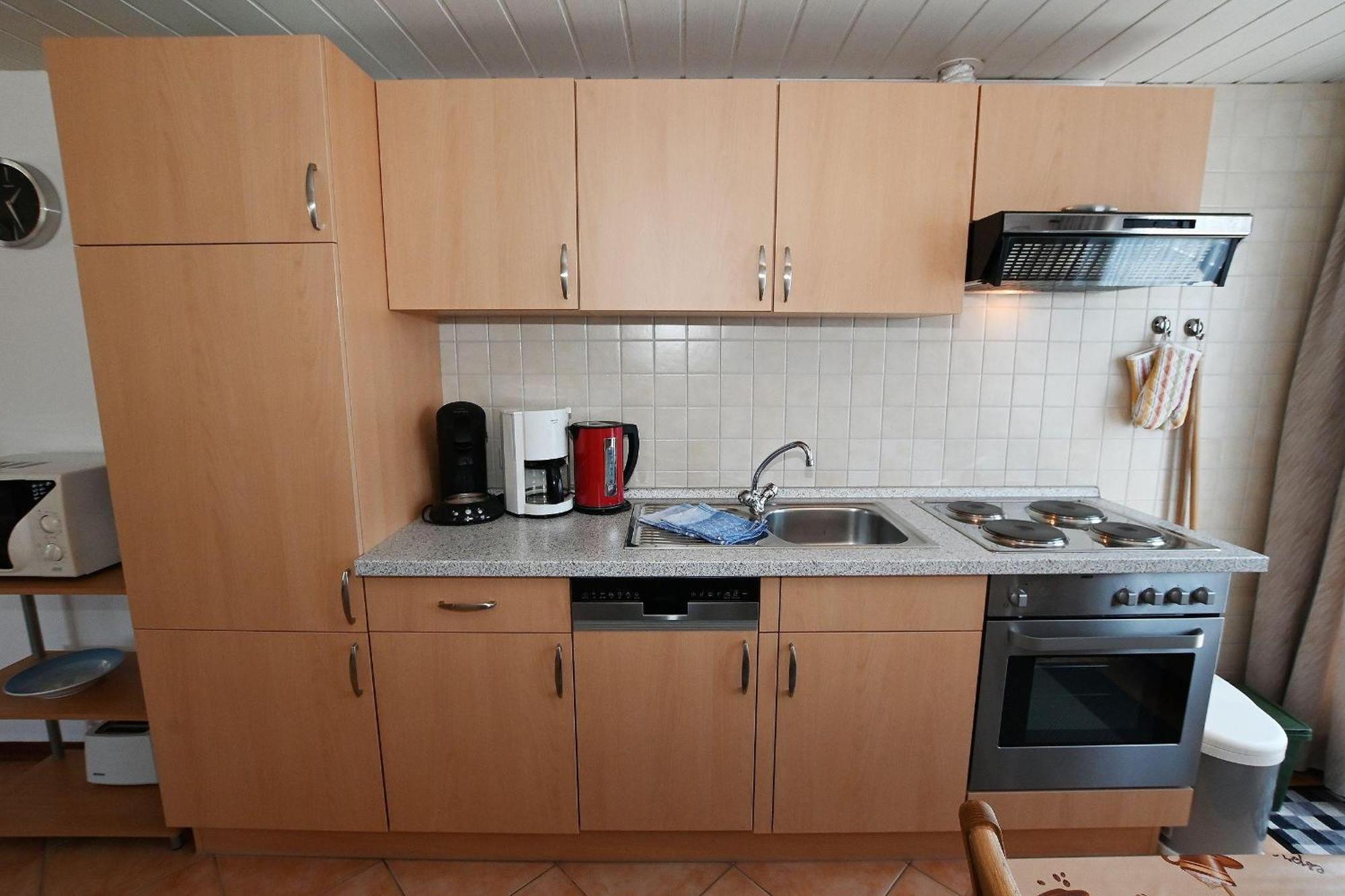 Haus-Karin-Ferienwohnung-2 比苏姆 外观 照片